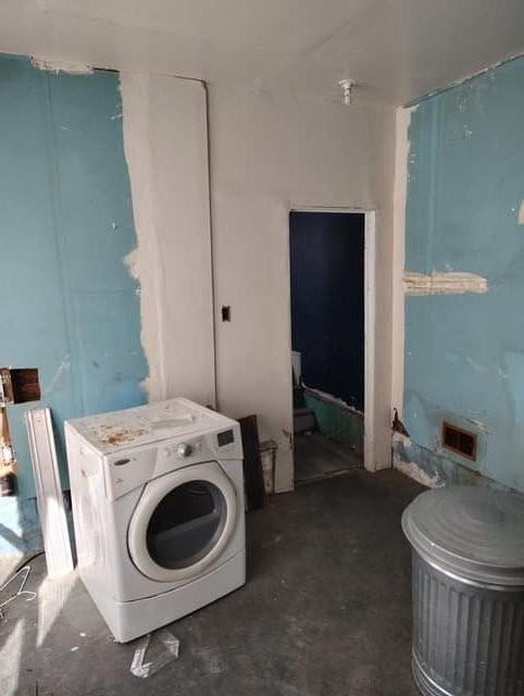 140 Illinois St - Photo 2 of 19
