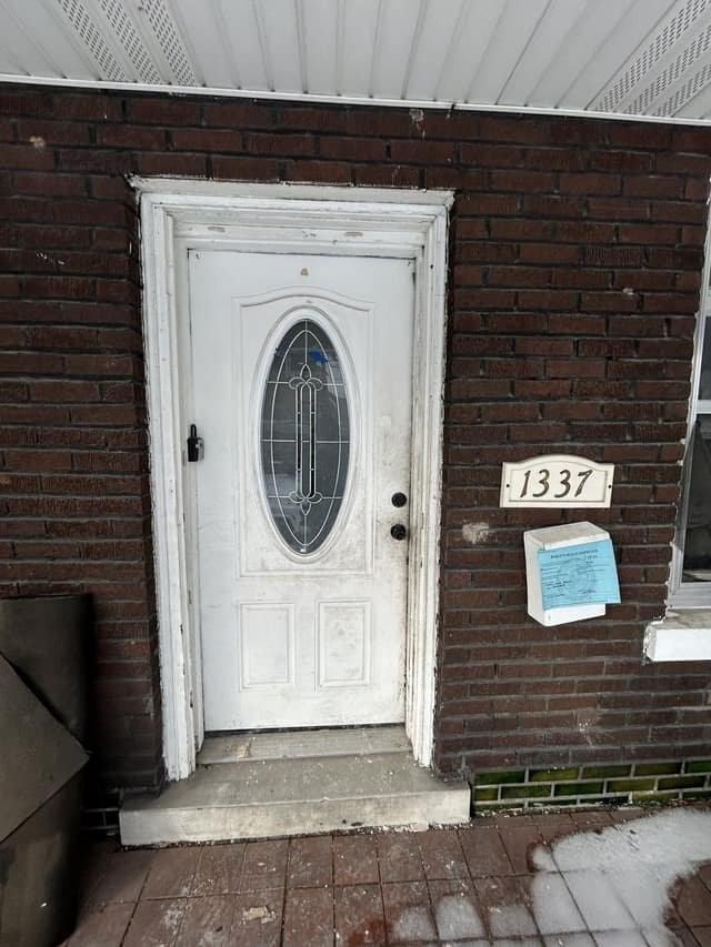 1337 Walton Ave - Photo 4 of 20