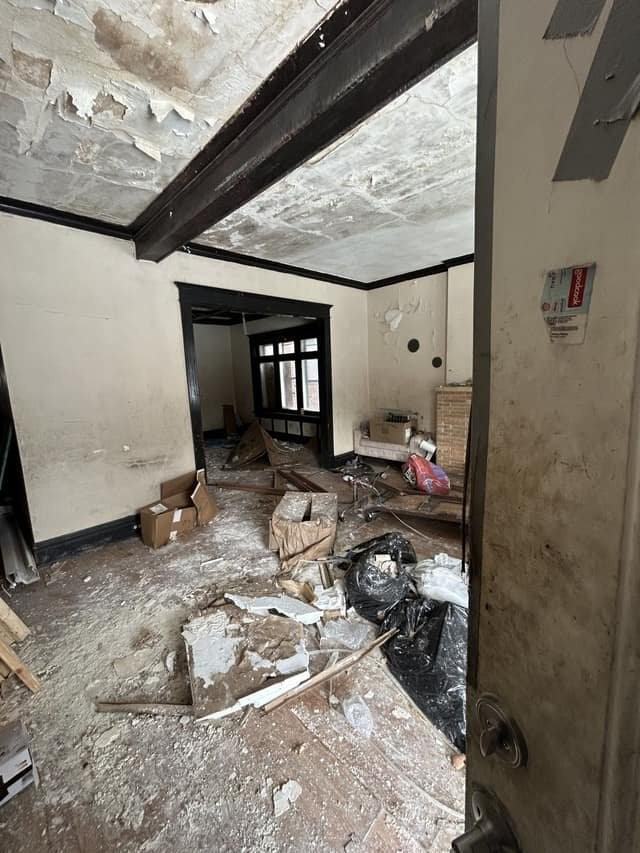 1337 Walton Ave - Photo 5 of 20