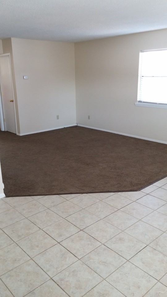1348 E Mcdaniel St #2 - Photo 3 of 4
