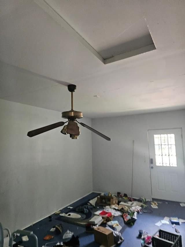 1135 Saint Rose Ln - Photo 5 of 7