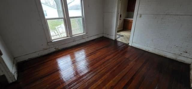1119 S Brookside Ave - Photo 5 of 15