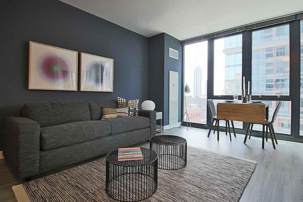 693 N Wells St - Photo 5 of 13
