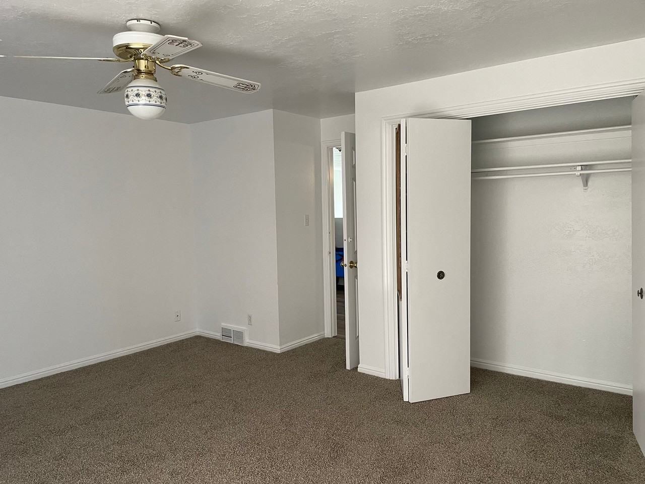 2894 Sw - Photo 7 of 15