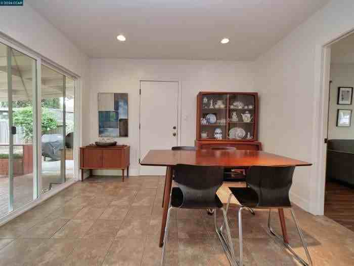 1260 Apple Dr - Photo 5 of 12