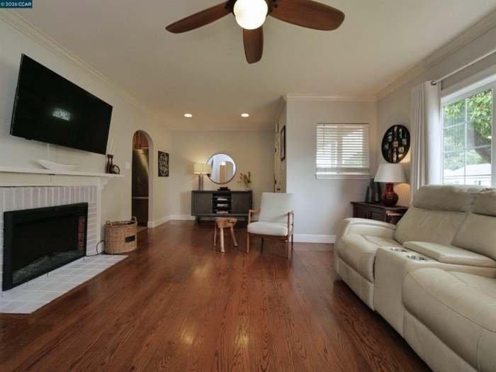 1260 Apple Dr - Photo 6 of 12
