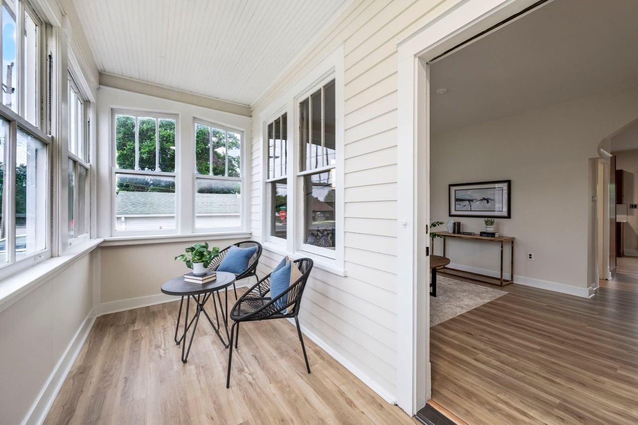 8706 Valcour Ave - Photo 4 of 20