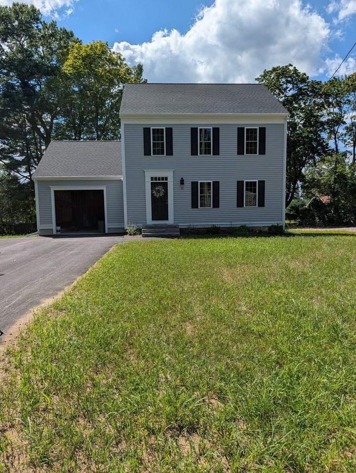 92 Forest St - Photo 2 of 20