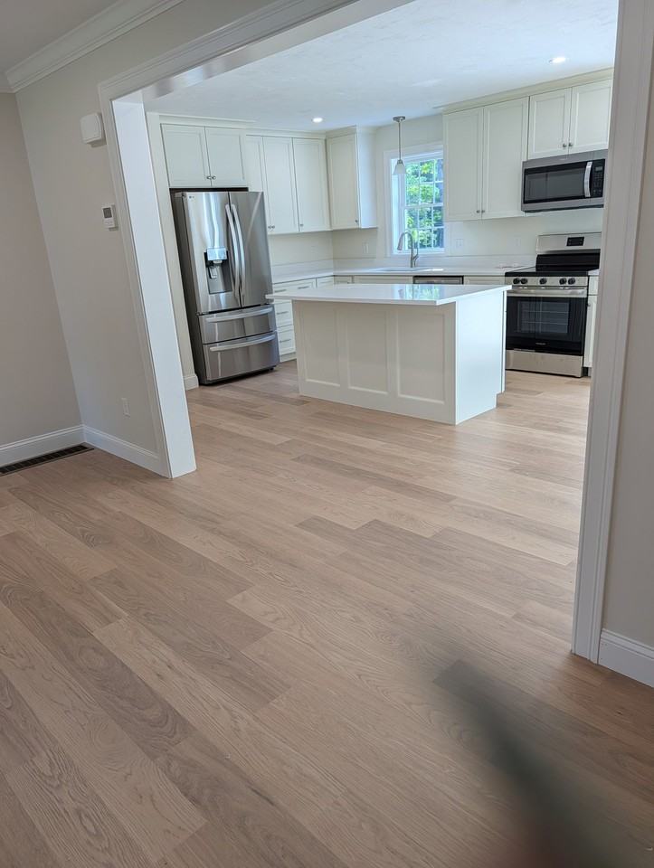 92 Forest St - Photo 3 of 20
