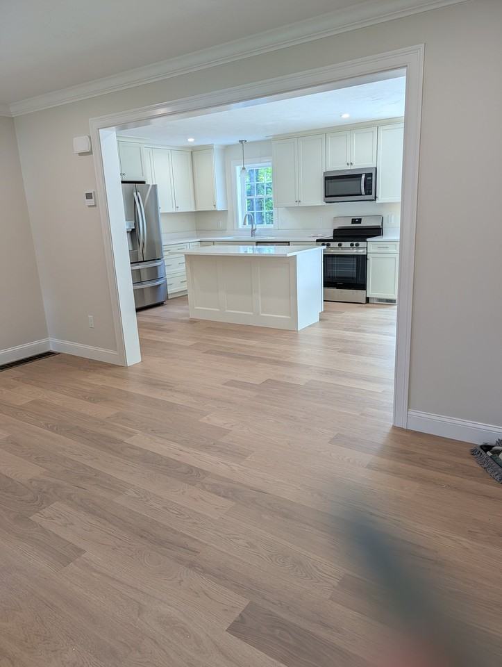 92 Forest St - Photo 4 of 20