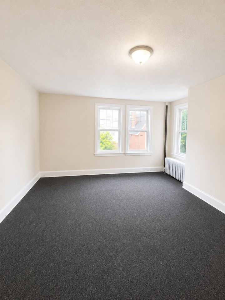 14 Nursery St #2 - Photo 4 of 6