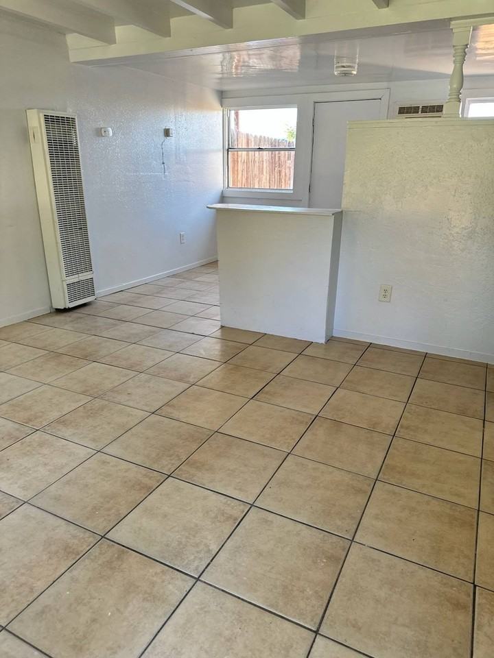325 Jefferson St #325-1 - Photo 2 of 6