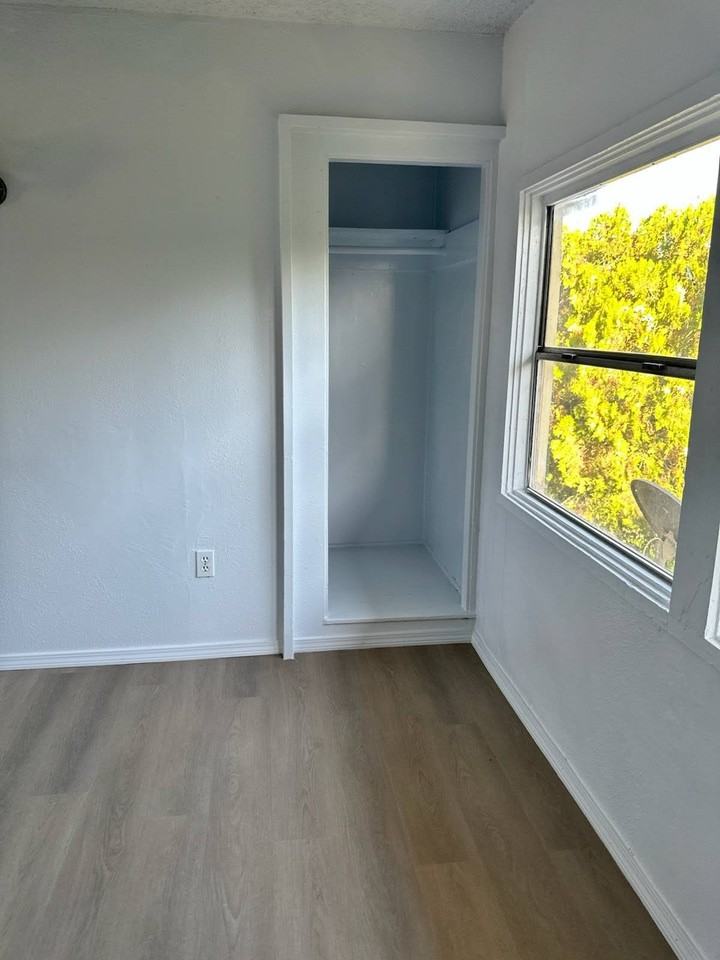 325 Jefferson St #325-1 - Photo 5 of 6
