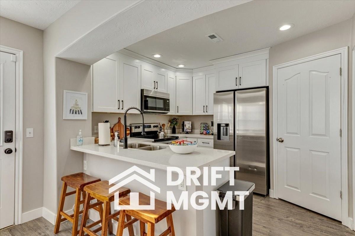 184 E Rideout Hall Ln - Photo 6 of 16