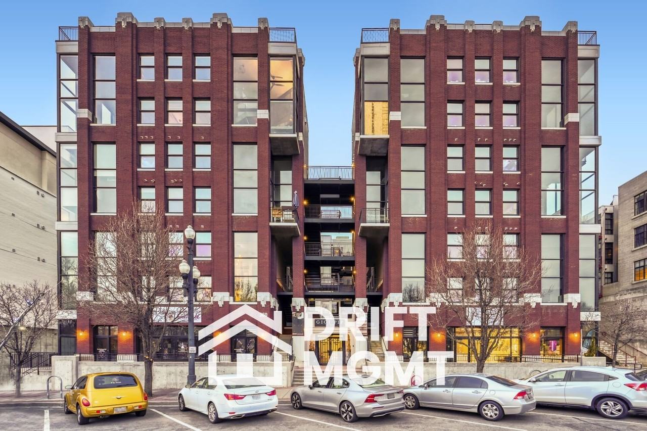 360 W Broadway #414 - Photo 4 of 20