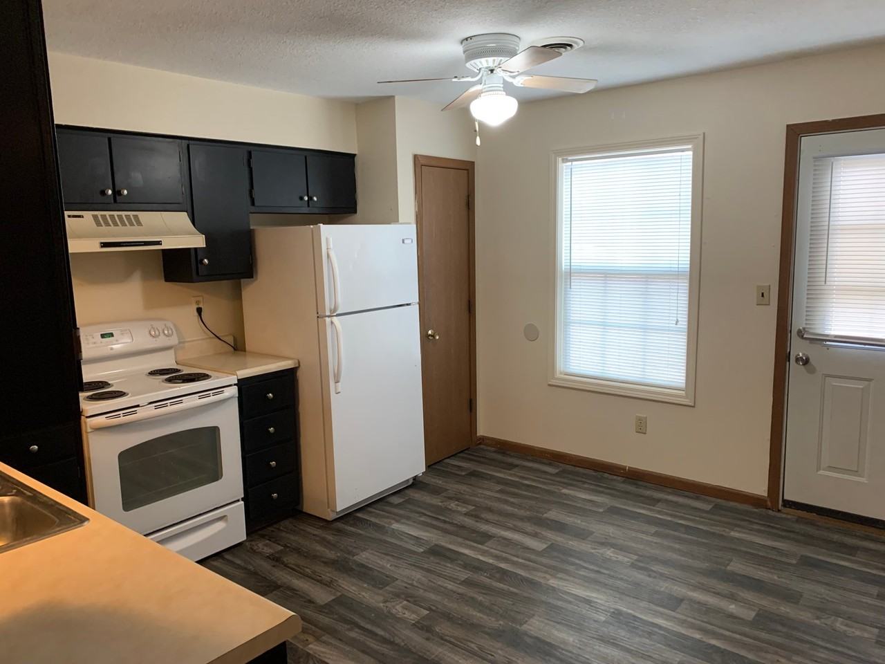 4907 Scruggs Station Rd - Photo 4 of 11