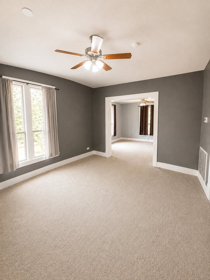 293 S Madison St - Photo 7 of 11