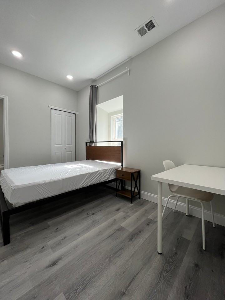 106 S 42nd St - Photo 4 of 5