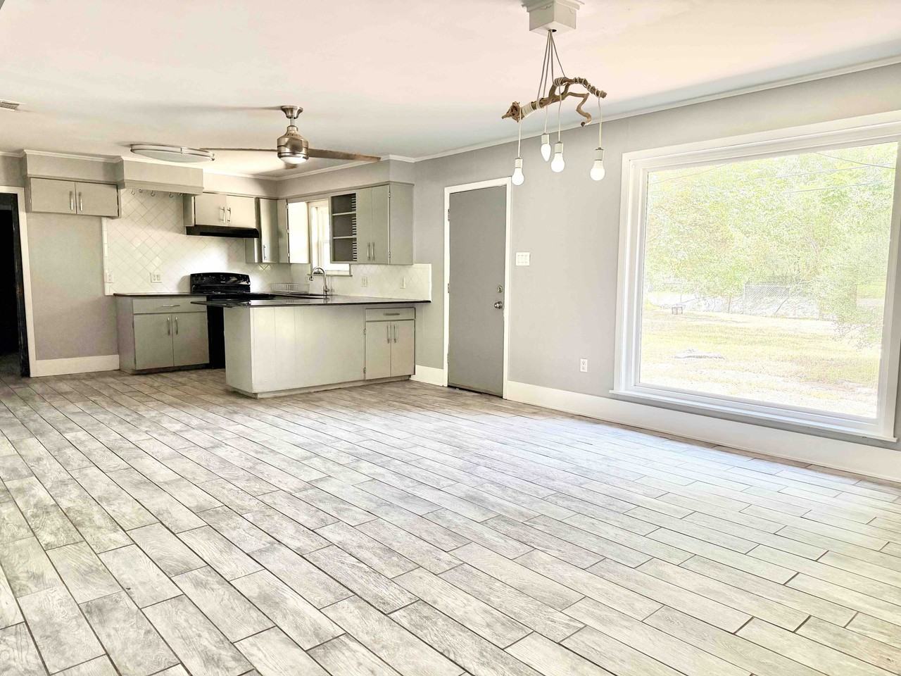 735 Westbrook Dr #1 - Photo 2 of 14