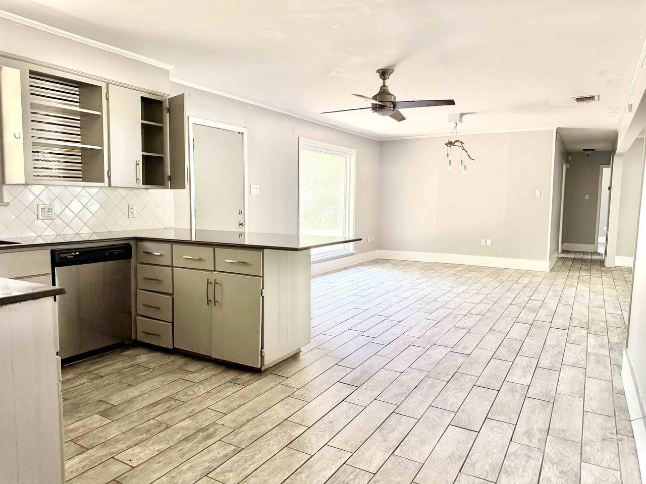 735 Westbrook Dr #1 - Photo 5 of 14