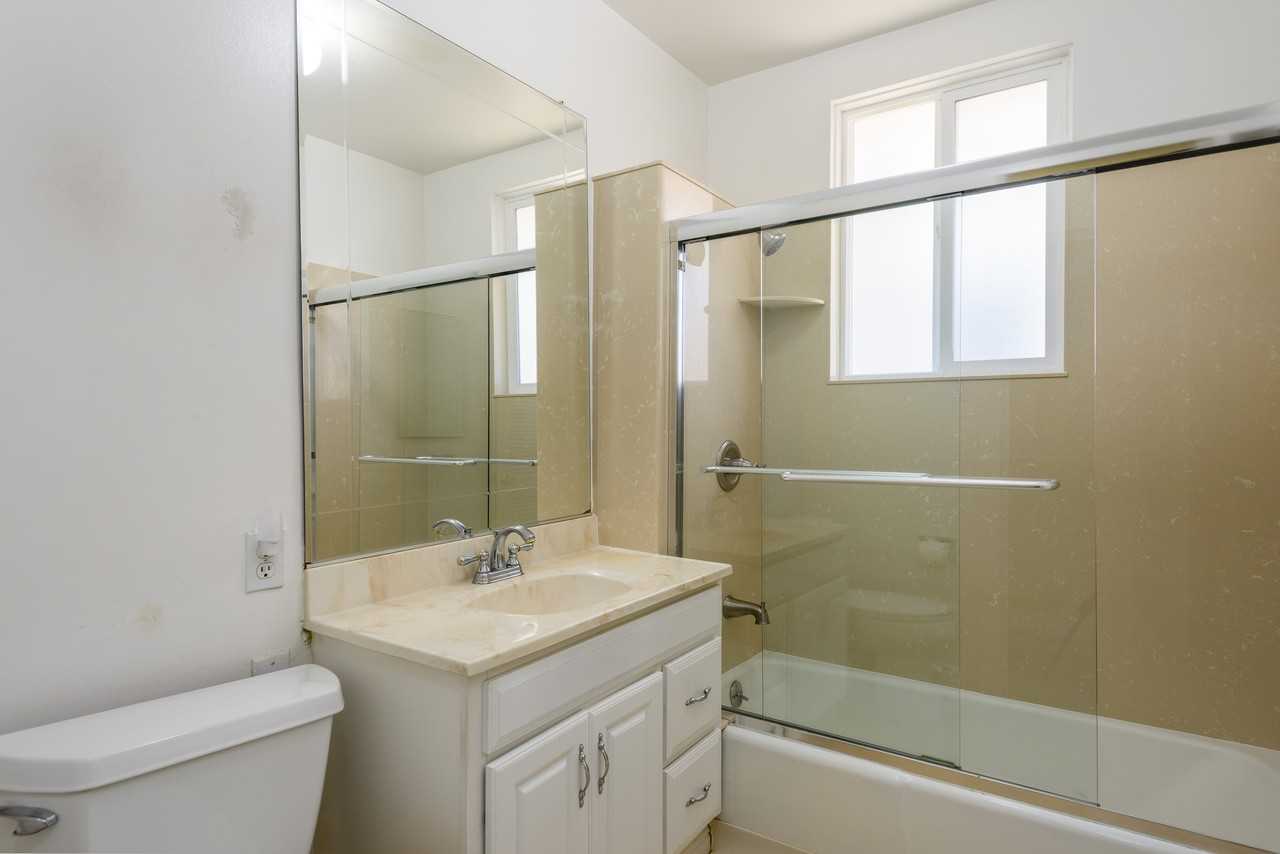 823 Linden Ave #1 - Photo 4 of 11