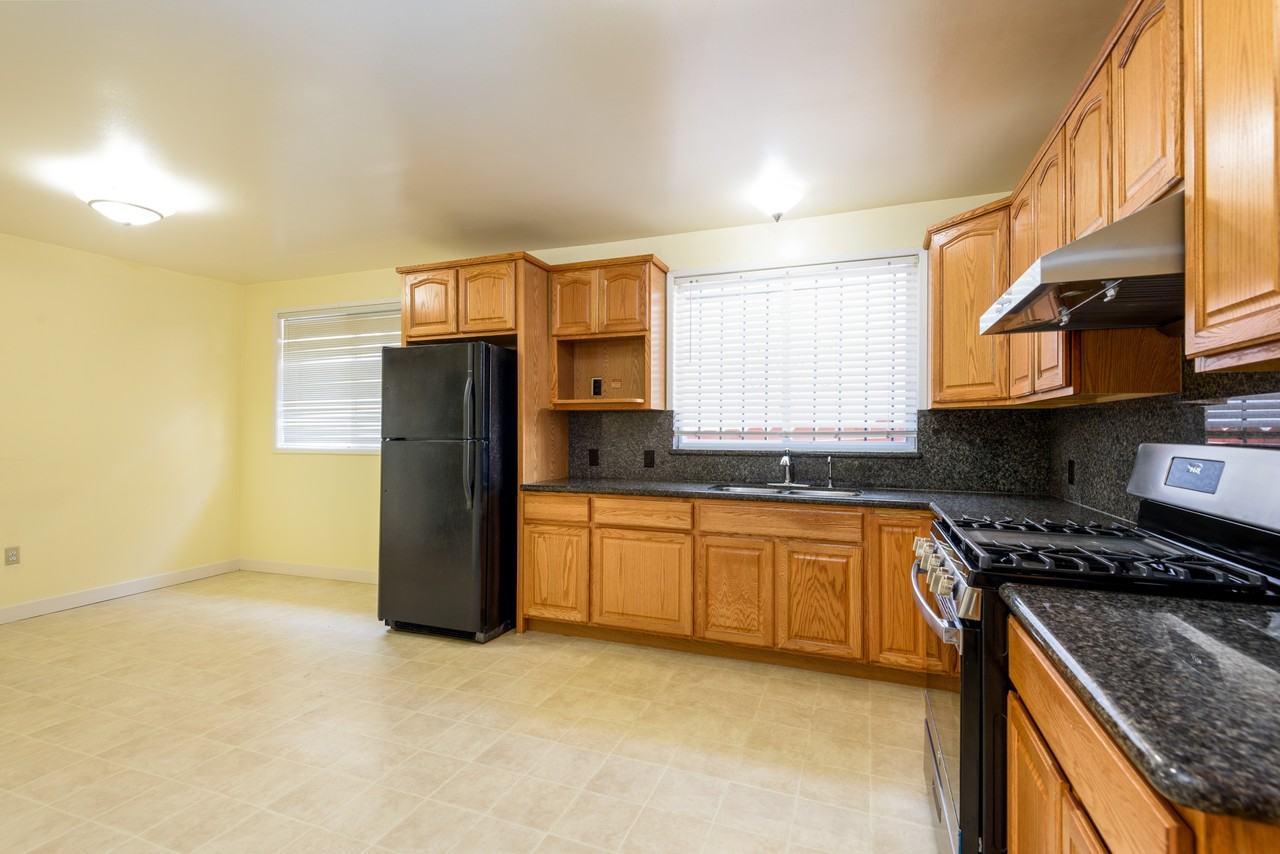 823 Linden Ave #1 - Photo 6 of 11