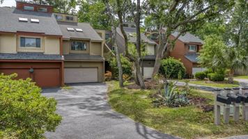 featured image of 43 Arabian Dr #1