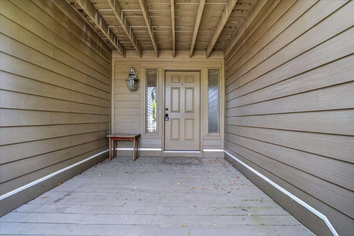 43 Arabian Dr #1 - Photo 3 of 21