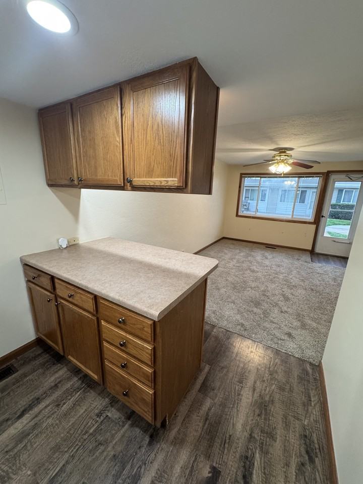 The Preston- 1200 Avenue G - 4 #4 - Photo 2 of 11