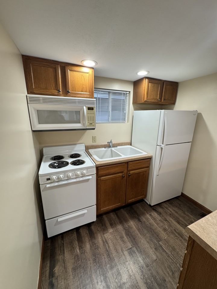 The Preston- 1200 Avenue G - 4 #4 - Photo 3 of 11