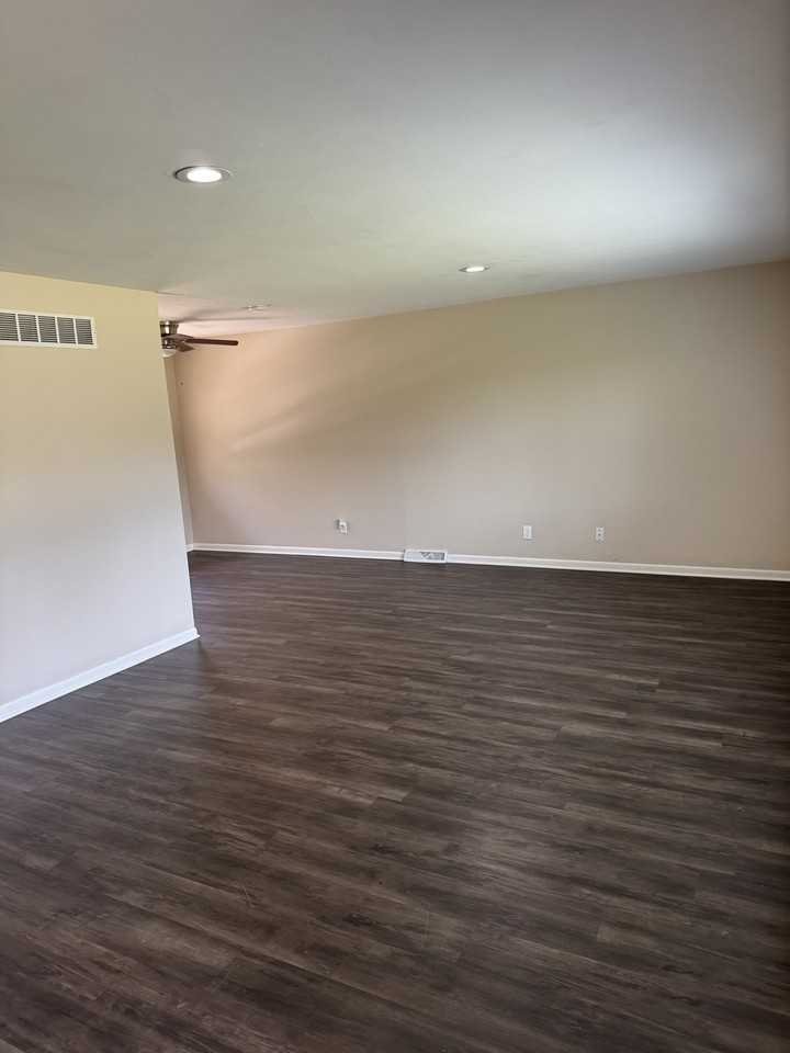 1204 North 64 Street - Photo 4 of 24