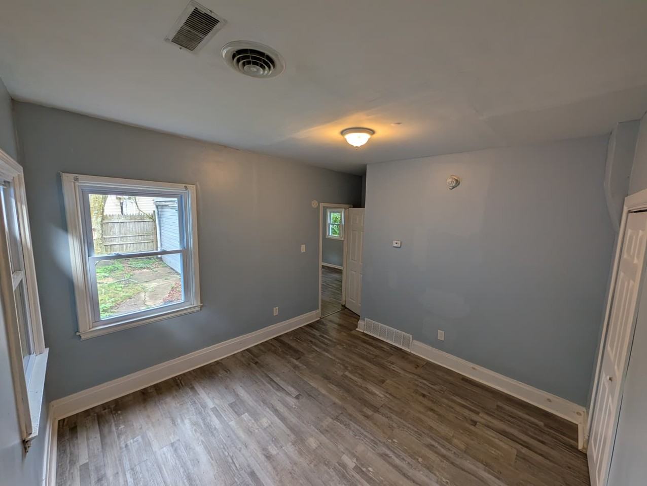 60 Warren Ave #2 - Photo 7 of 8