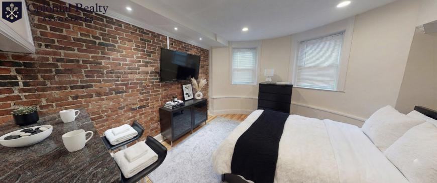 67 Babcock St - Photo 2 of 7