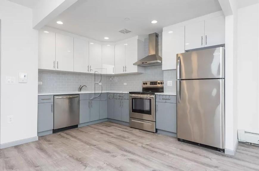 1445 31st Ave - Photo 4 of 6