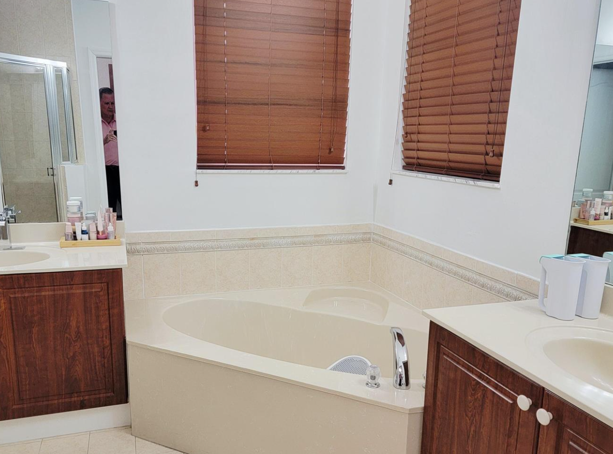 8781 Nw 178th St - Photo 4 of 8