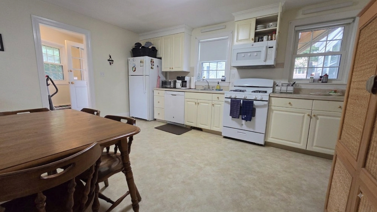 6 Woodcliff Rd #A - Photo 5 of 8