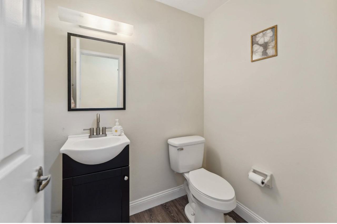 Westlawn Pl - Photo 2 of 11