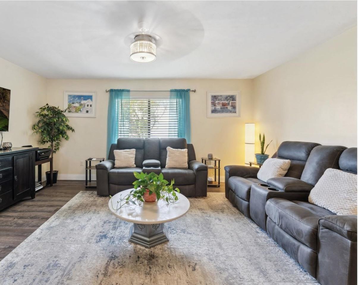 Westlawn Pl - Photo 5 of 11