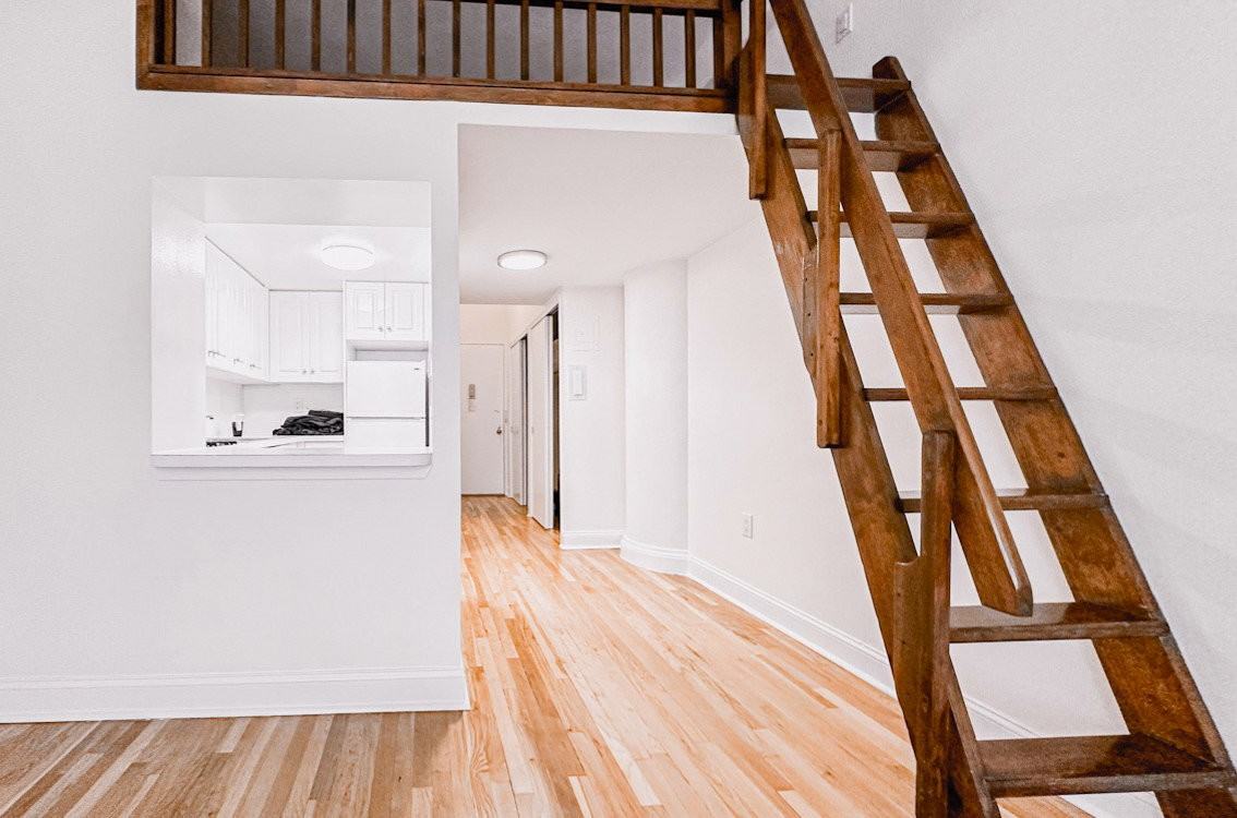 13 Astor Pl #4FF - Photo 2 of 5