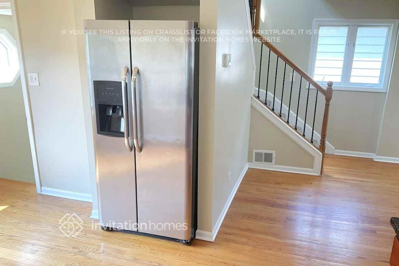 2418 N 75th Ct - Photo 4 of 12