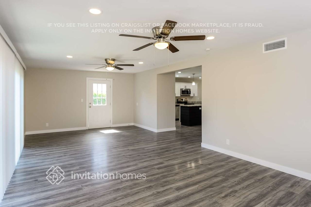 4844 W Townley Ave - Photo 4 of 16