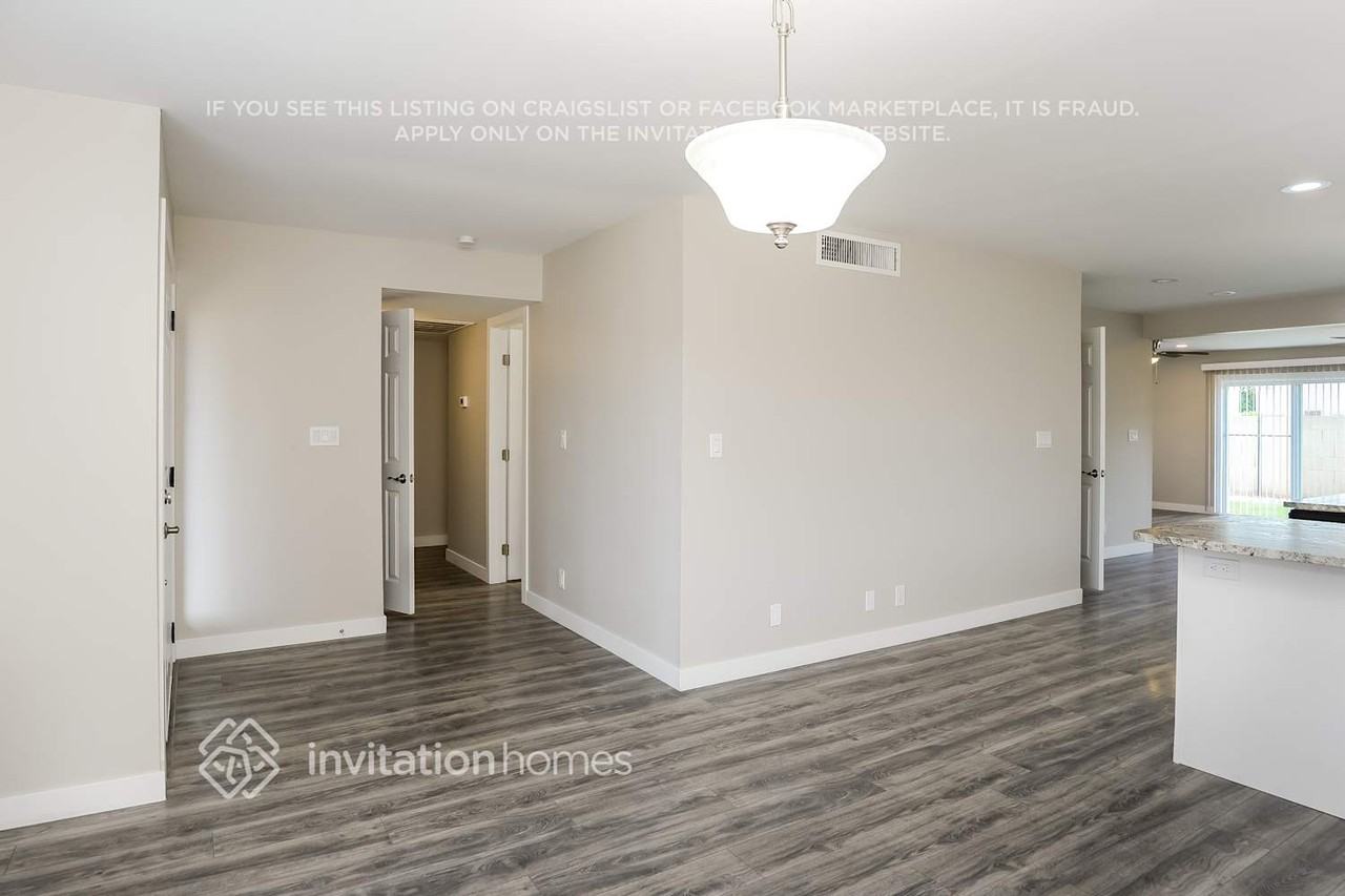 4844 W Townley Ave - Photo 6 of 16