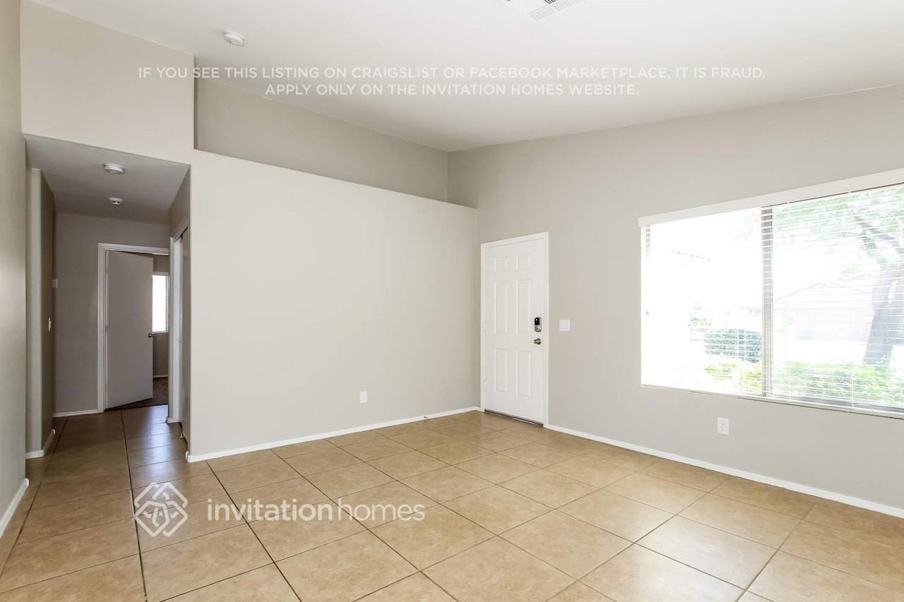 14228 N 149th Dr - Photo 4 of 21