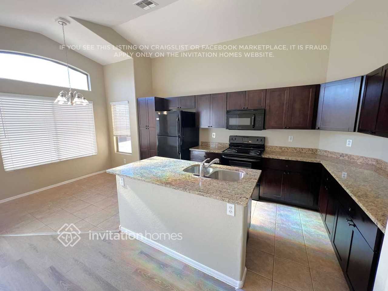 14879 W Ventura St - Photo 5 of 13