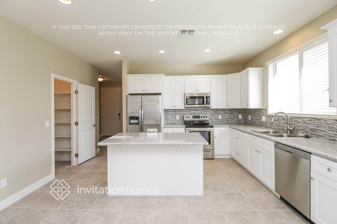 1063 W Brangus Way - Photo 7 of 21