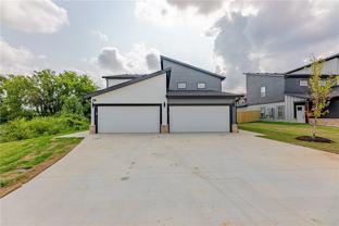 1402 Sw Poigai Way #2 - Photo 1 of 1