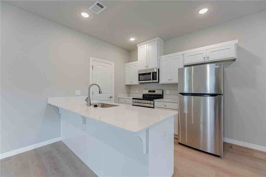 1402 Sw Poigai Way #2 - Photo 7 of 24