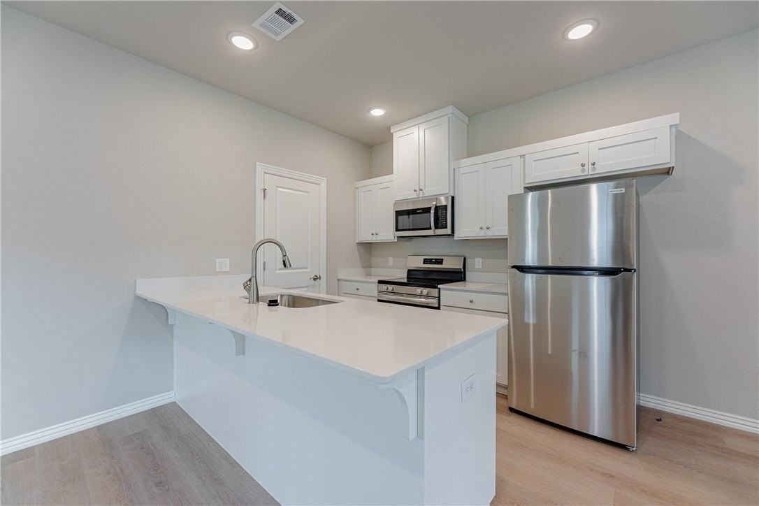 1406 Sw Poigai Way #1 - Photo 7 of 24
