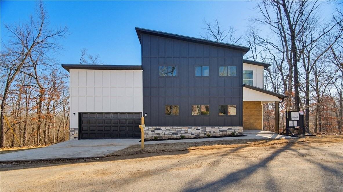 20 Bobwith Ln - Photo 2 of 32