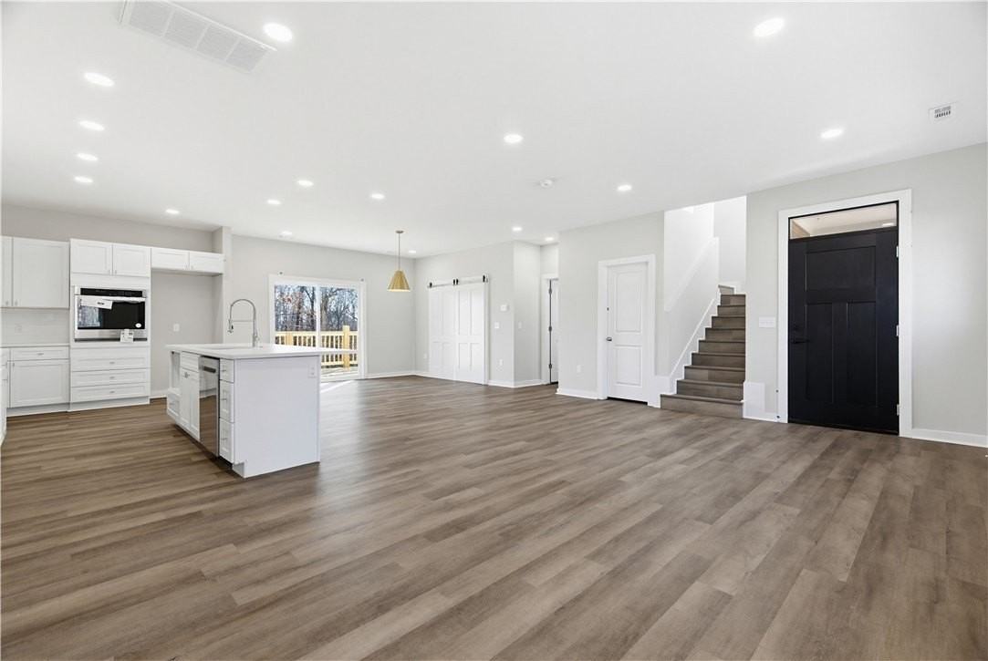 20 Bobwith Ln - Photo 6 of 32